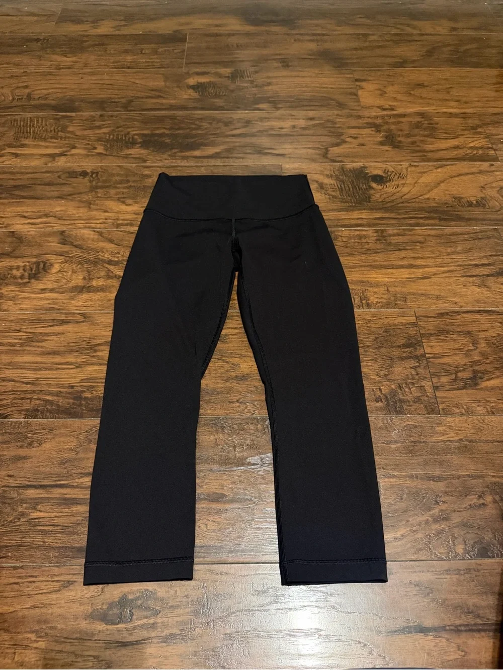 Lululemon women’s black wunder under crop hi rise 21” leggings size 6